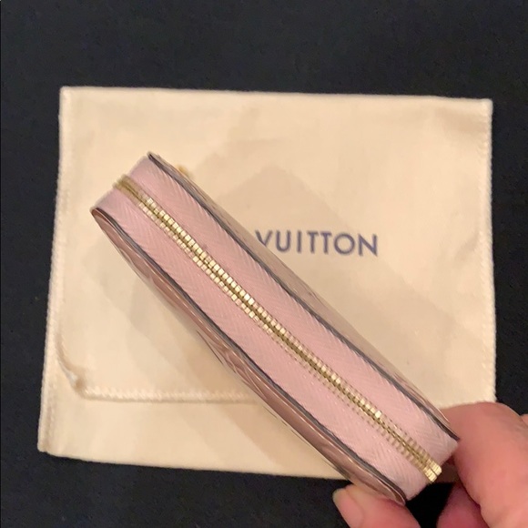 💗Louis Vuitton Rose Ballerine Zippy Wallet💗 - Picture 3 of 16
